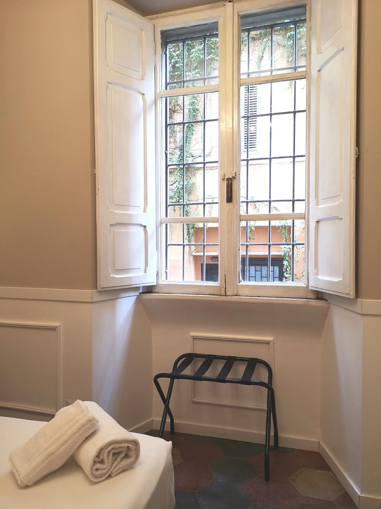 Trastevere Glasshouse 3* Rom